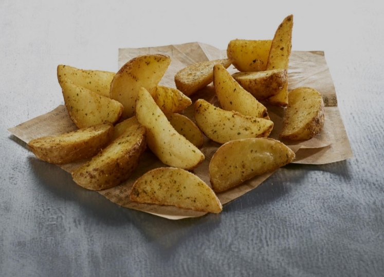 Patate con buccia speziate